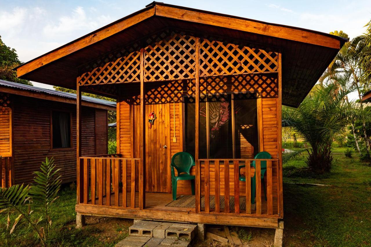 Oso De Osa Hotell Sierpe Exteriör bild
